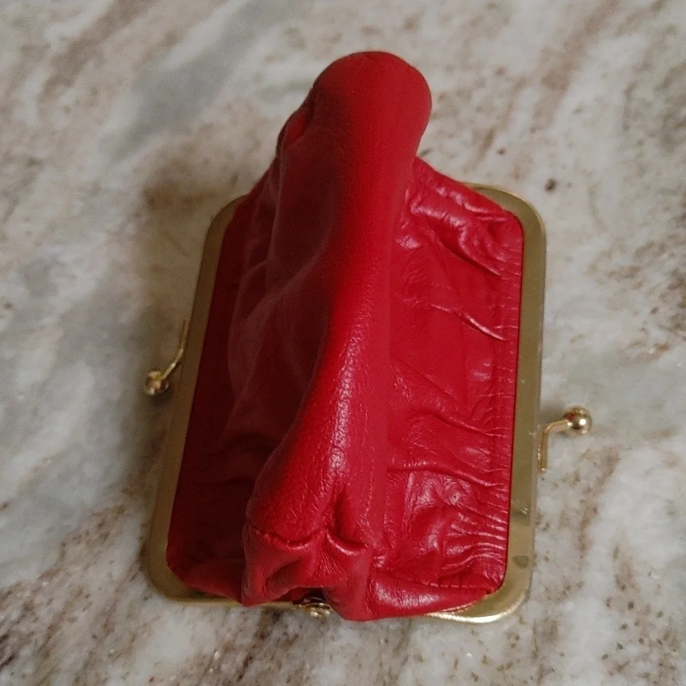 VTG Red Lambskin Leather Liverpool Brand Change Purse Wallet Kiss Clasp